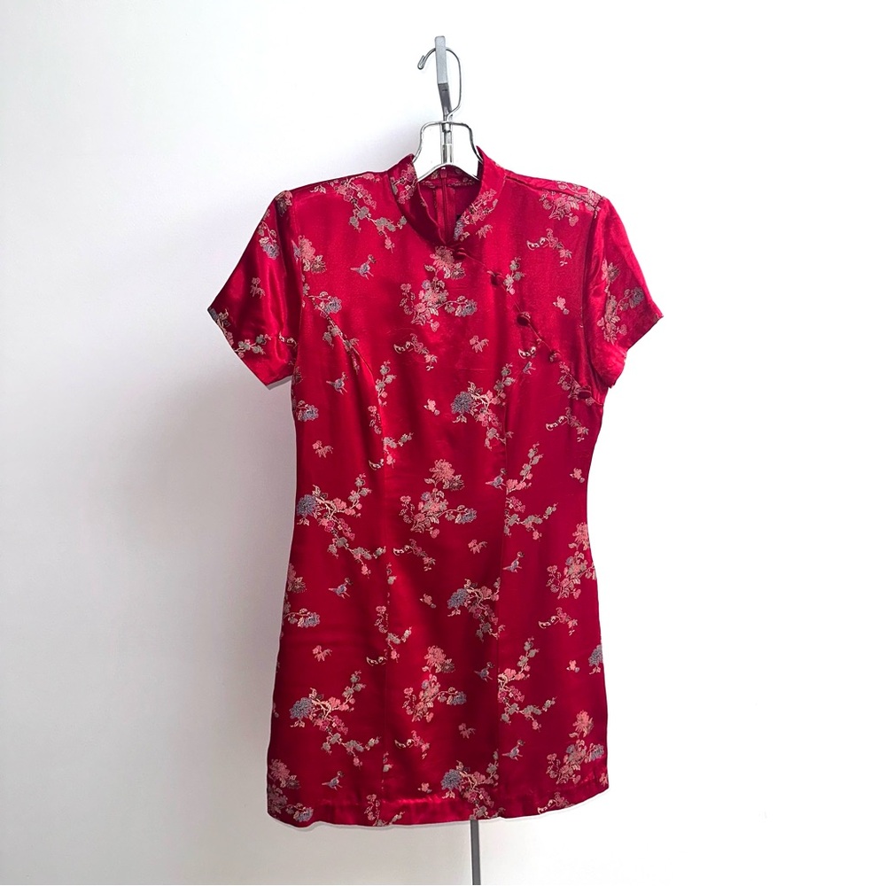 Elegant Red Floral Dress